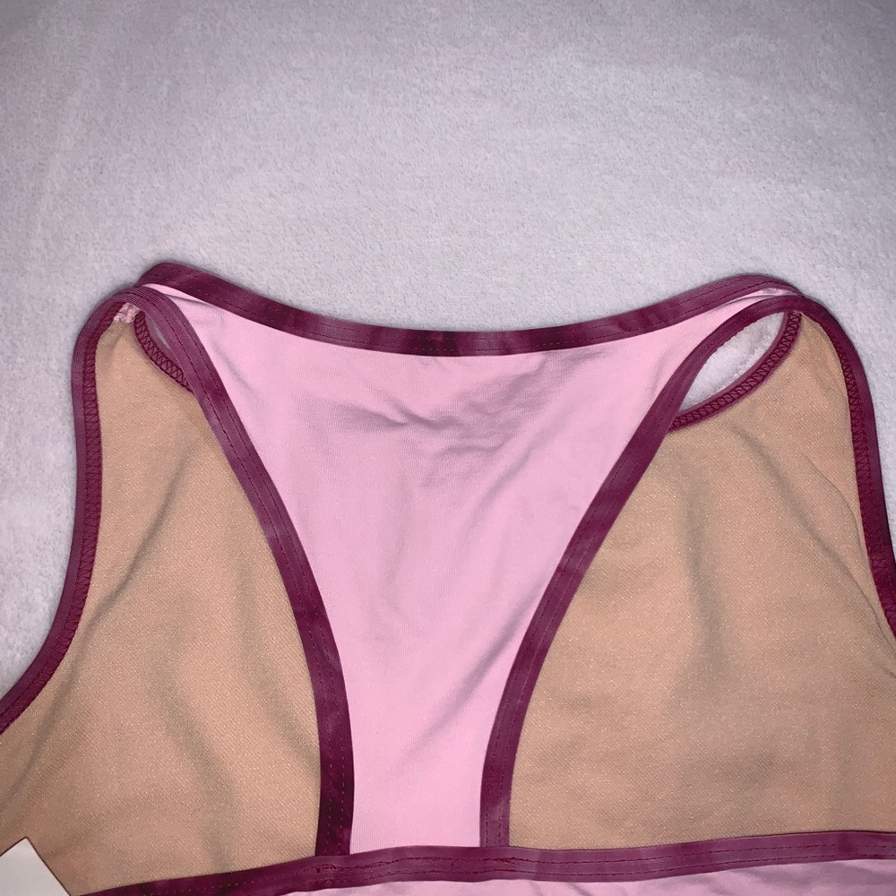 Crop Top / Sports Bra